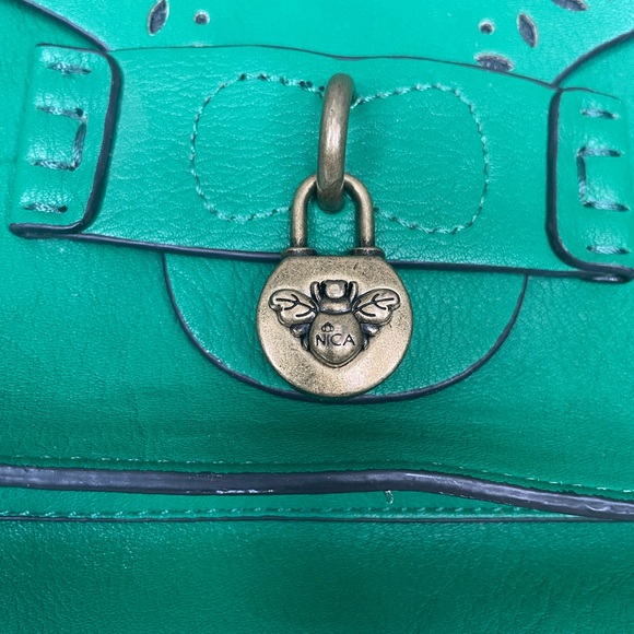 Green Leather Nica Purse - Like New. - Picture 10 of 14
